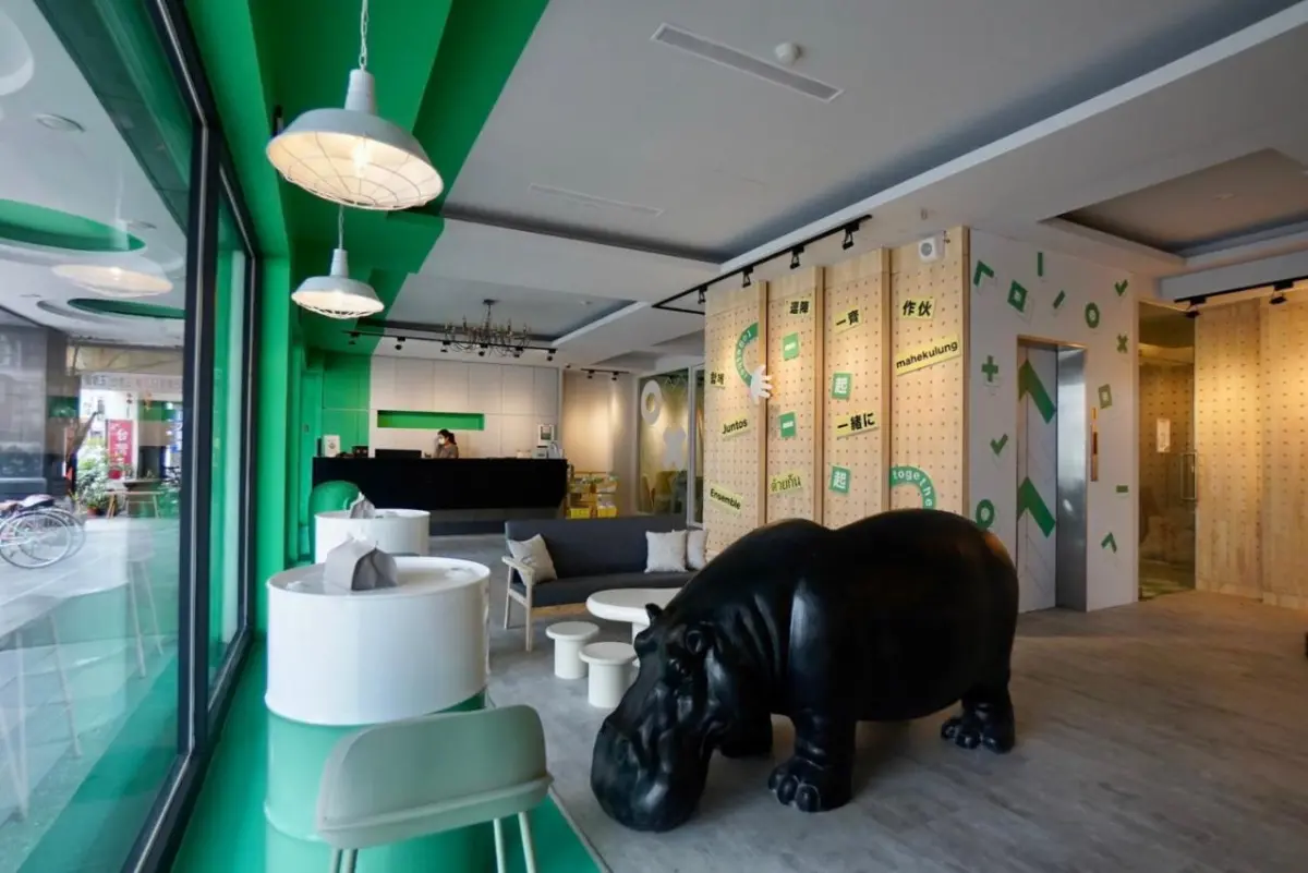 ▲小鹿文娛旅宿集團推出「環島超值」、「輕奢旅行」兩大經典套票，雙人住宿每晚最低僅需 1000 元起，即日起至11月20日也可在線上旅展搶購。（圖／小鹿文娛旅宿集團提供）