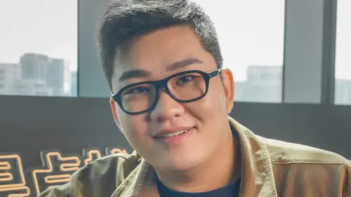 ▲Joeman爆出呼麻風波,遭網友們狂酸可以拍一集「平價律師VS奢華律師」。對此,律師林智群則曝光5大差異,後者可以收到上百萬的費用。(圖/Joeman FB) ▲Joeman爆出呼麻風波,遭網友們狂酸可以拍一集「平價律師VS奢華律師」。對此,律師林智群則曝光5大差異,後者可以收到上百萬的費用。(圖/Joeman FB)