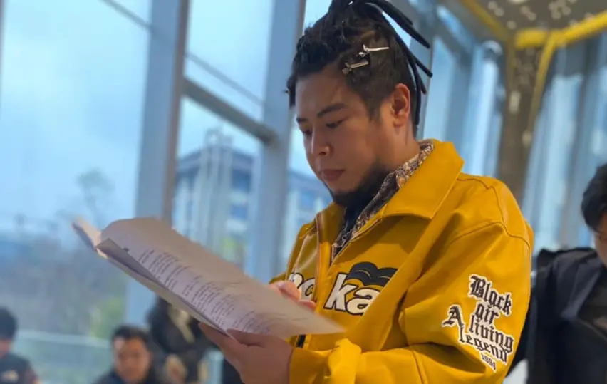 ▲網紅圈又傳出染毒風波！曾創辦「在不瘋狂就等死」頻道的游否希也有感發文。（圖／取自游否希臉書）