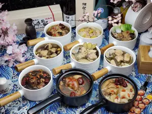 城裡的小月光單身雞湯(南屏店)。(圖/高雄市觀光局提供) ▲城裡的小月光單身雞湯(南屏店)。(圖/高雄市觀光局提供)