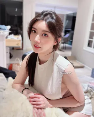 ▲▼姚采辰畢業於實踐大學,憑姣好外貌在PTT爆紅。(圖/翻攝自姚采辰IG) ▲▼姚采辰畢業於實踐大學,憑姣好外貌在PTT爆紅。(圖/翻攝自姚采辰IG)