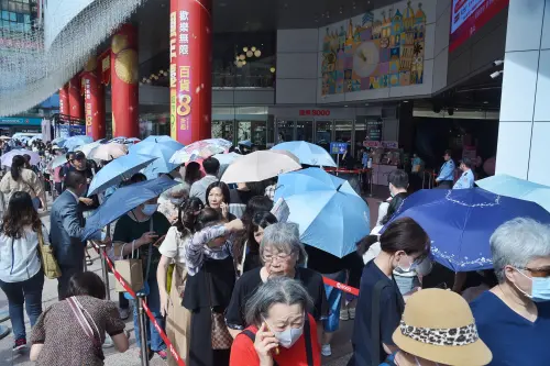 雙11刷、黑五又狂下單！醫揭買不停「可怕警訊」　有三症狀快就醫
