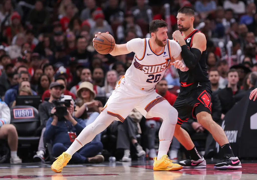 ▲太陽Jusuf Nurkic今（9日）全場16投8中，拿下20分、17籃板與8助攻。（圖／美聯社／達志影像）