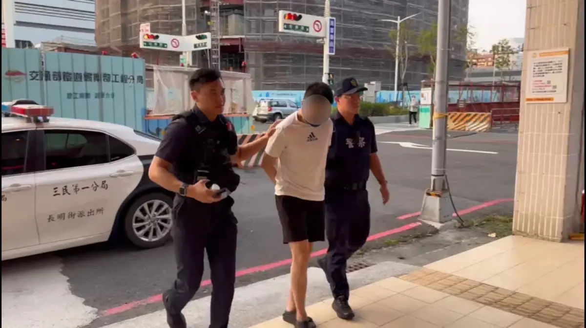 ▲張姓男子為毒品通緝犯，遭高雄地檢署發布通緝，須入監服刑，張男四處躲藏1個多月卻因嬉鬧影響安寧被警方逮捕。（圖／記者郭凱杰翻攝）