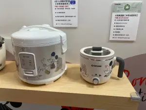 ▲迪士尼100周年聯名電器。（圖／實習記者曾郁淇攝）