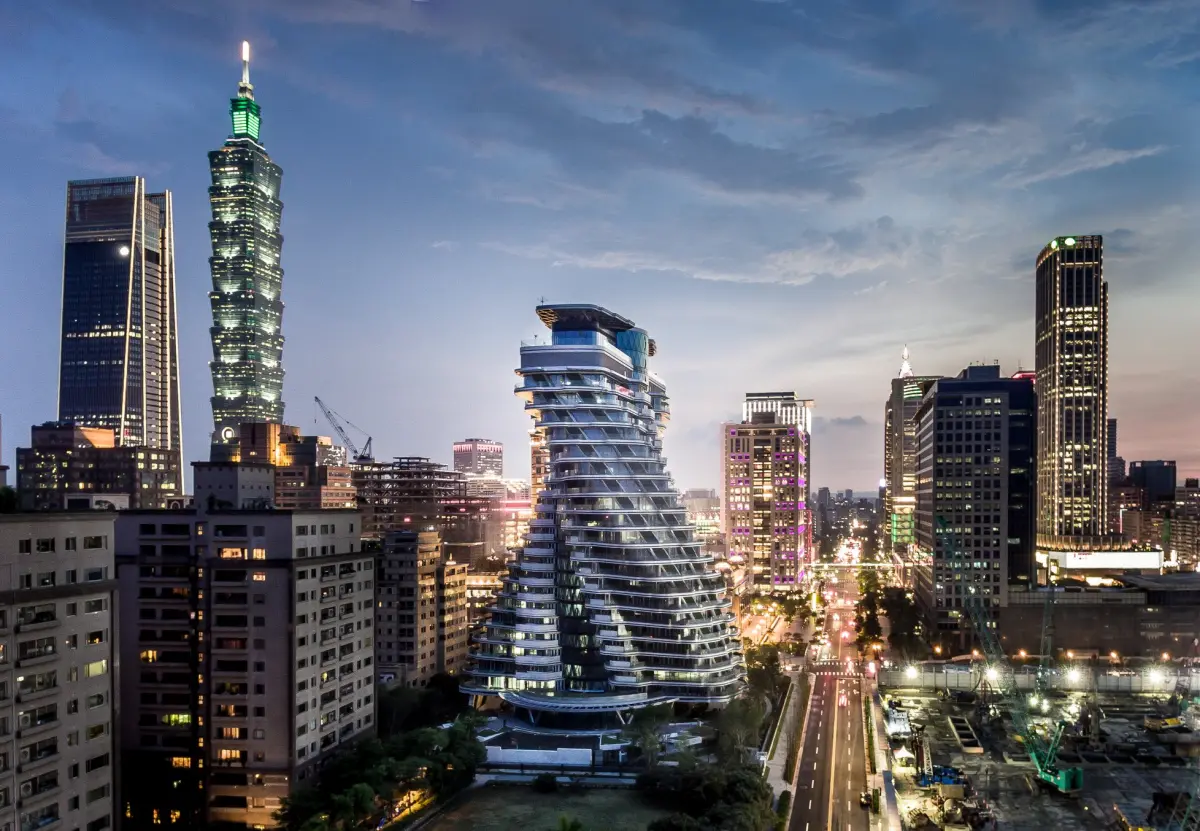 ▲威力彩今頭獎上看9.2億，如果一注獨得可以全款買下北市信義區豪宅「陶朱隱園」嗎？ （示意圖／記者徐銘穗攝）