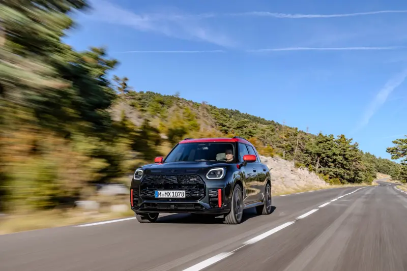 ▲ 燃油、300匹的兇猛鄉下人 Mini JCW Countryman來了 