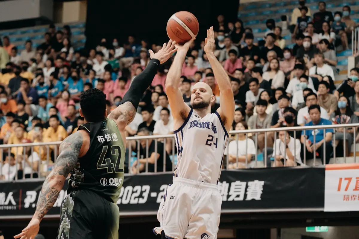 ▲P.League+攻城獅球團今（10）日表示因戰力考量，正式註銷伯朗（Taylor Braun），並將於近期離隊。（圖／攻城獅提供）