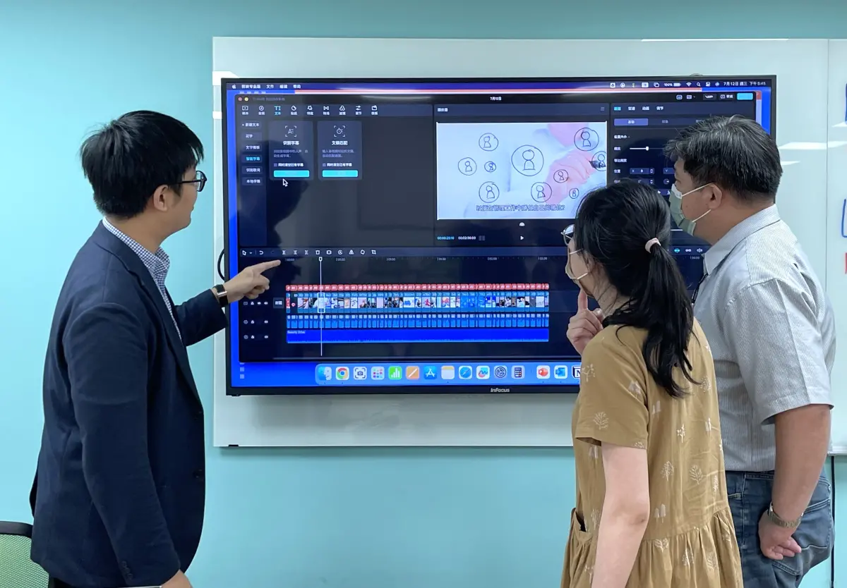 ▲勞動部辦理「青年專班」職前訓練，協助失業或待業青年找到合適的工作。圖為AI課程講師教學。（圖／勞動部提供）