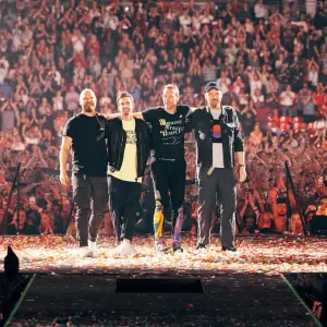 搖滾天團Coldplay席捲高雄　號召回收手環共創美好紀錄
