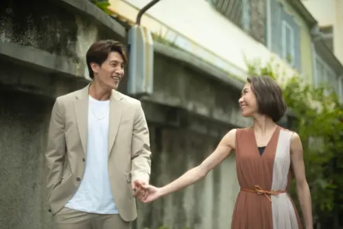 龍語申、何依霈結婚了!《一家團圓》CP成真 天龍地虎配萌照曝光