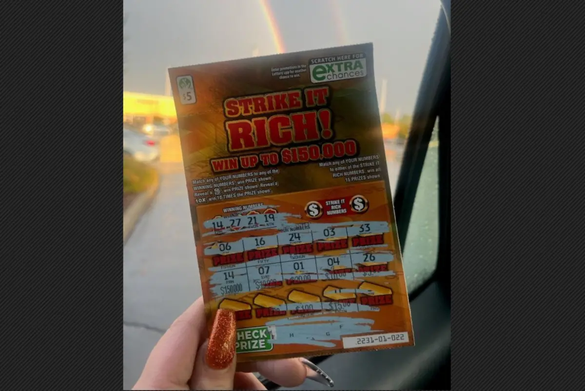 ▲美國維吉尼亞州一位女子米爾斯（Briana Mills），近日幸運贏得刮刮樂15萬美元、約新台幣485萬元獎金。（圖／翻攝自Virginia Lottery）