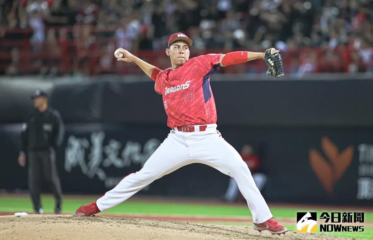 ▲味全龍中繼投手陳冠偉，將和前樂天桃猿投手陳禹勳一同組成「新鐵牛棚」。（圖／記者葉政勳攝 ）