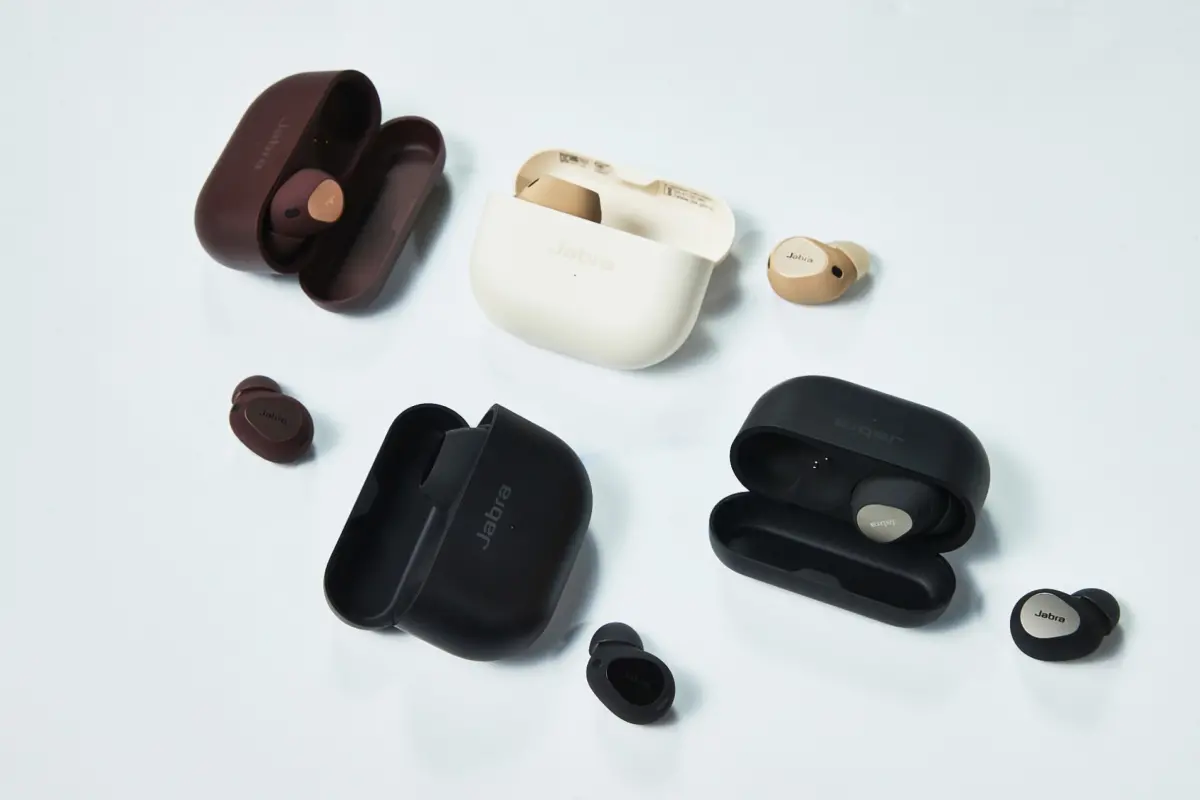 ▲Jabra發表全新真無線高階藍牙耳機，定位旗艦的Elite 10推出4種新色，售價8990元。（圖／業者提供）