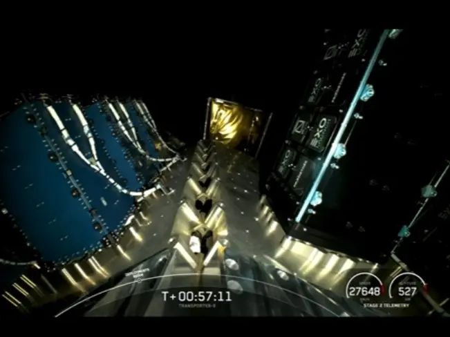 ▲鴻海低軌衛星「珍珠號（PEARL）」，已於今（12）日凌晨搭上SpaceX火箭順利發射升空。（圖／鴻海提供）