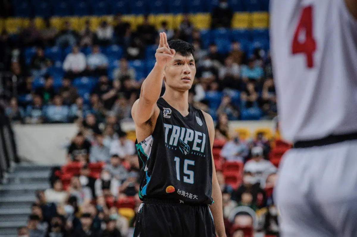 ▲P.League+臺北富邦勇士今日在主場面對夢想家，但是本土長人謝宗融並未出現在場邊，而是直接隨中華隊練球。（圖／PLG提供）