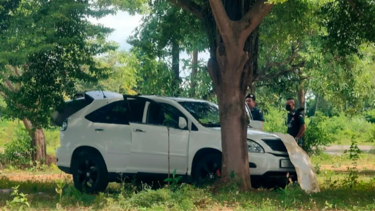 ▲30歲的台灣男子被發現陳屍於小鎮波別的車輛內。（圖／翻攝自柬中時報）