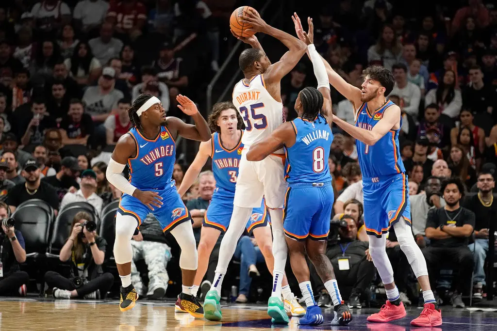 ▲太陽傷兵成群，Kevin Durant獨挑大樑轟下28分、9籃板仍無法拯救球隊。（圖／美聯社／達志影像）