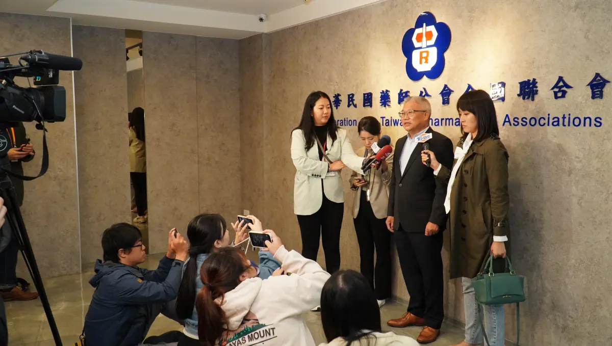 ▲藥師公會全聯會理事長黃金舜強調，他具備「專業度、協調力、論述能力、戰鬥力」，相信可以作為一個好的立法委員，但仍未獲得民進黨列入不分區立委安全名單。（圖／藥師公會全聯會提供）