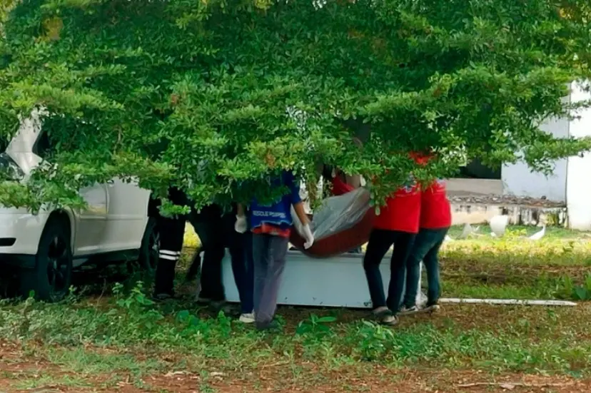 ▲50歲的台籍吳姓男子，於本月7日遭人槍殺，陳屍柬埔寨荒郊一處車內，警方不排除是遭黑吃黑、或設局報復，吳男過去是詐團手腦，13年前曾海撈千萬。（圖／翻攝柬中時報）