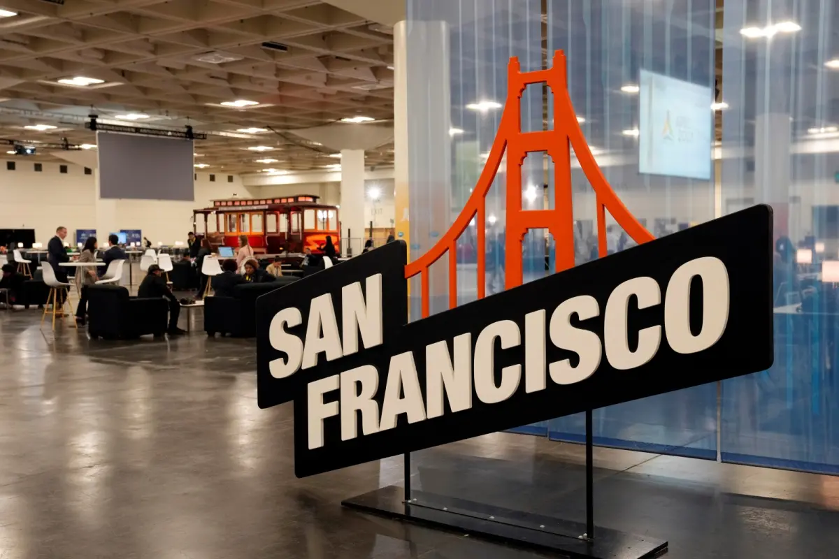 ▲APEC會議正在舊金山舉行，卻傳出有捷克電視台採訪團隊遭搶劫，搶走價值超過58萬元台幣的器材，拍攝檔案也一併不見。示意圖。（圖／美聯社／達志影像）