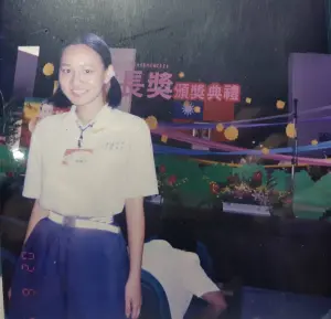 謝佩芬 ▲謝佩芬從小品學兼優,如今再度挑戰艱困選區,要以「一百芬」的精神為民進黨在中山、北松山開疆闢土。(圖/謝佩芬提供)