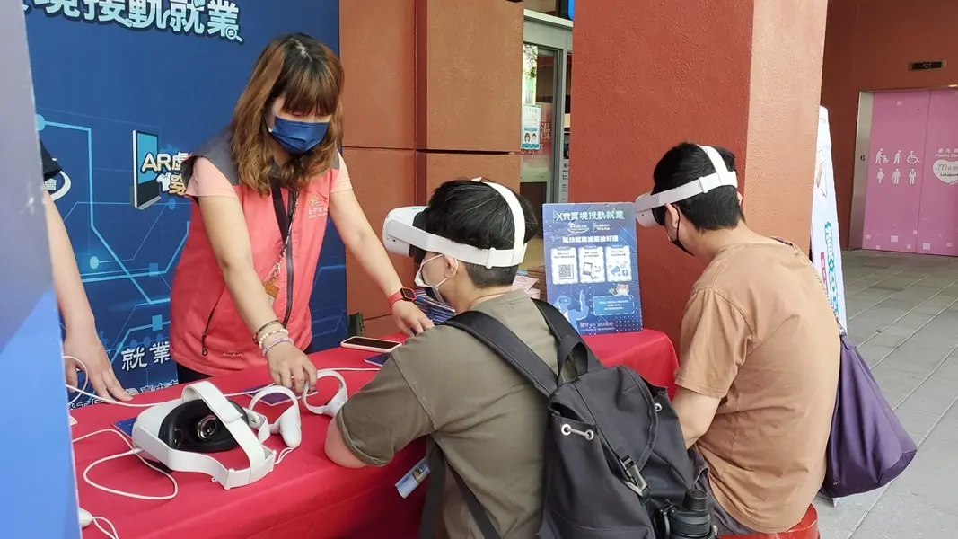 ▲中市10月系列徵才活動，共邀請150家廠商釋出7500職缺，協助民眾順利就業，廠商找到好幫手。（圖／台中勞工局提供）