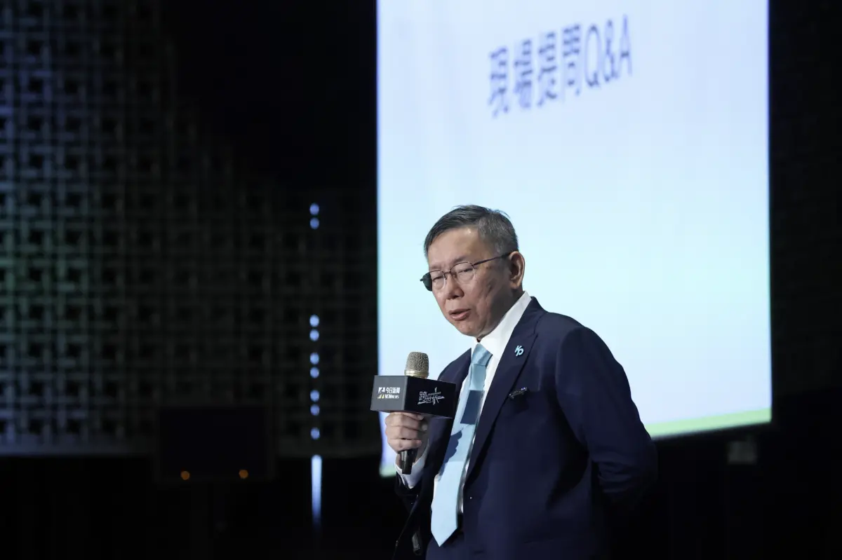 ▲民眾黨總統參選人柯文哲，在政論節目中回應「監督總統」一席話引起討論。（圖／NOWnews攝影中心）