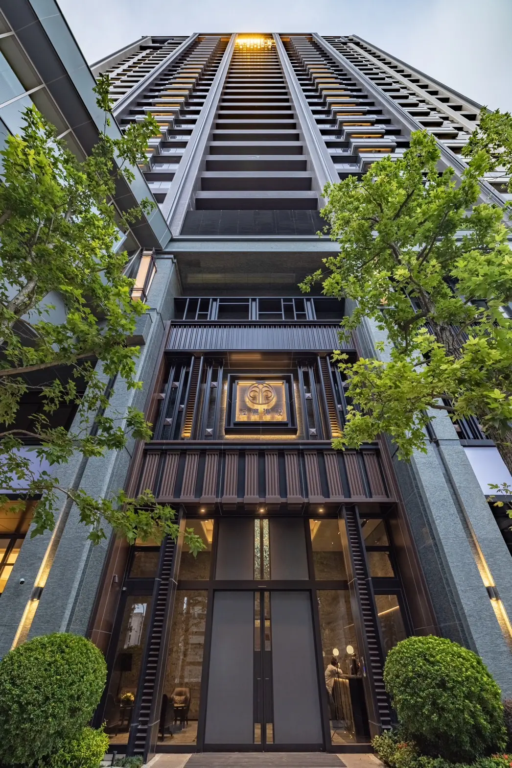 ▲中捷文華站共構宅14戶標脫，    標脫率百分百每坪均價58萬。（圖／台中交通局提供）