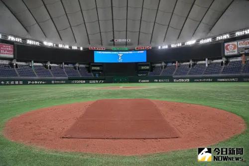 ▲東京巨蛋投手丘跟燈光都很有水準。(圖/記者葉政勳攝 , 2023.11.15) ▲東京巨蛋投手丘跟燈光都很有水準。(圖/記者葉政勳攝 , 2023.11.15)