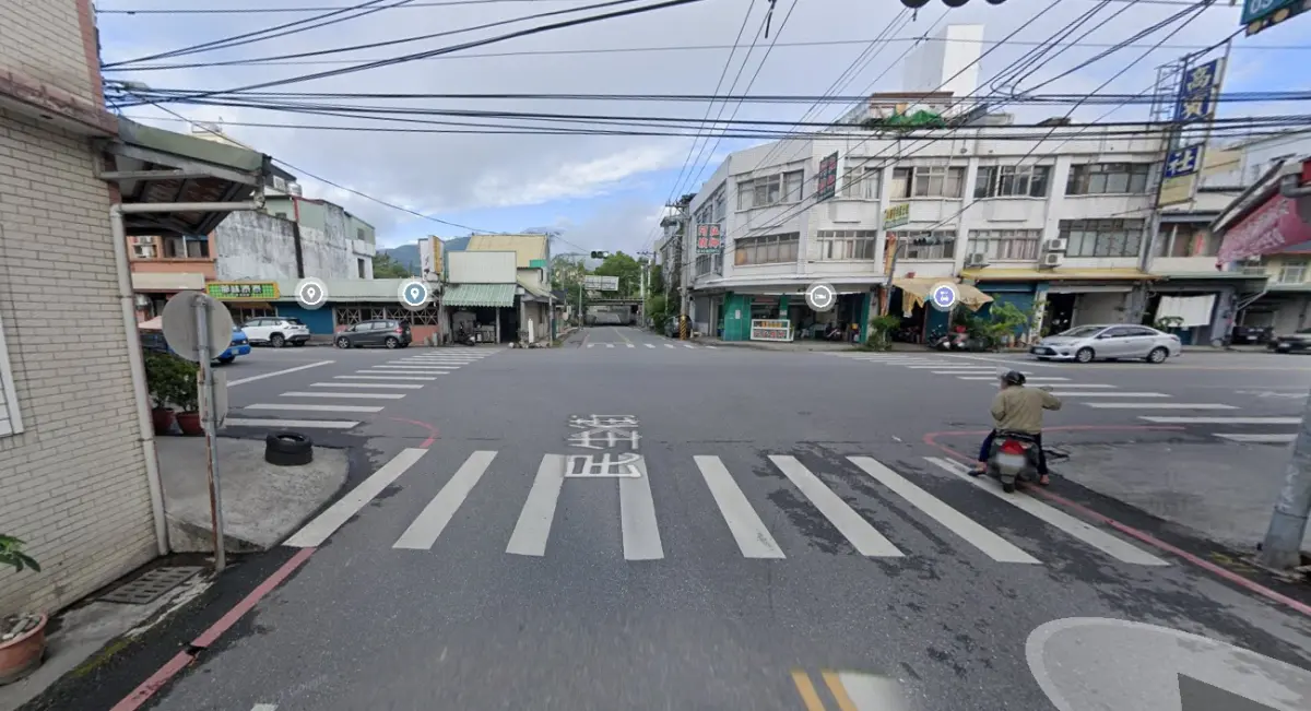 ▲王男疑因未注意路況，轉彎時不慎撞上徐姓老婦。（圖／翻攝google地圖）