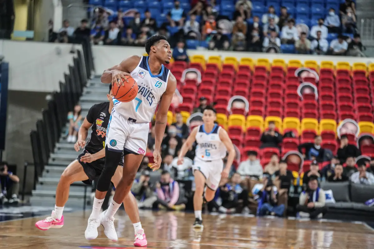 ▲富邦勇士外籍生伊波卡在東超發揮出色，許總也給予好評。（圖／PLG提供）