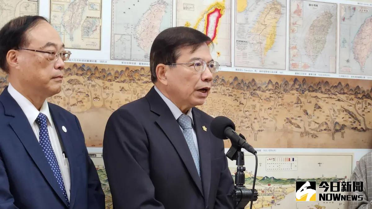 ▲ 赴陸團限額每日2千人挨轟，交通部長王國材今（16）日表示，若出團踴躍，將與陸委會討論調整。（圖／記者李琦瑋攝，2023.11.16）