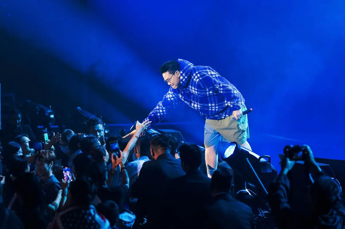 ▲蘇永康將於11月25日在台北國際會議中心開唱，他搶先預告嘉賓是天王級大咖。（圖／寬魚國際提供）