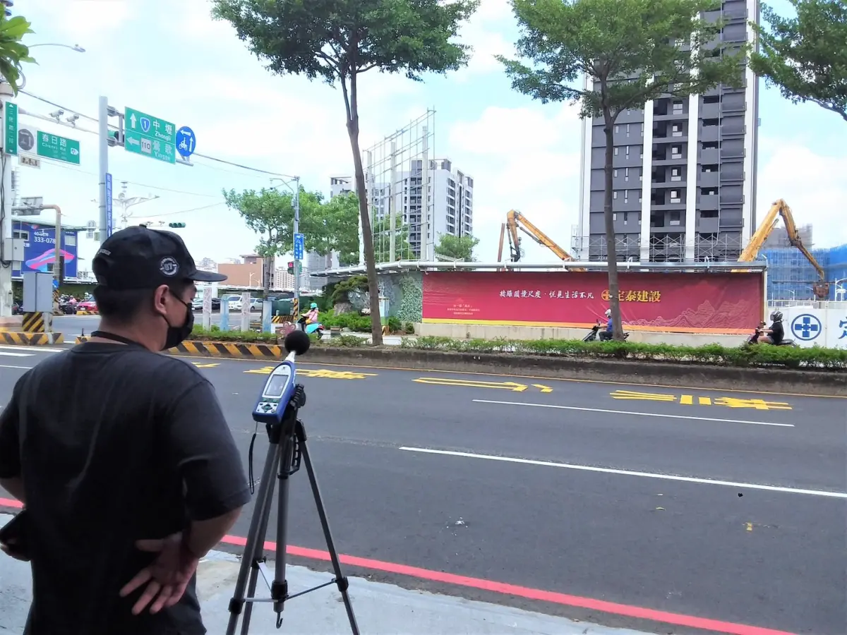 ▲桃園市擴大管制營建工程噪音，祭出假日工程管制時段以及禁止手持工具擾寧行為。（圖／桃園市環保局提供）