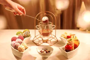 ▲即日起購買冰淇淋火鍋外帶禮盒，1盒現折100元、2盒現折300元。（圖／業者提供 ）