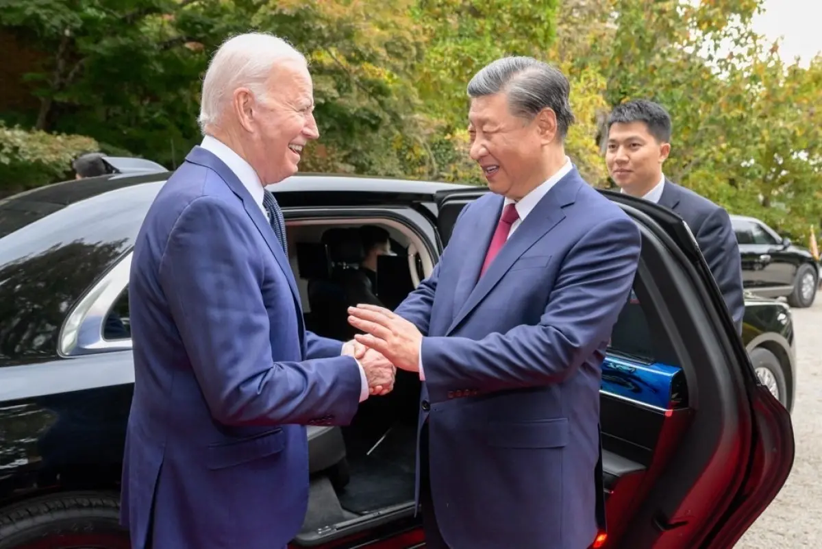 ▲ 習近平訪美只坐中國車 自己帶了紅旗N701還讓拜登來坐坐 