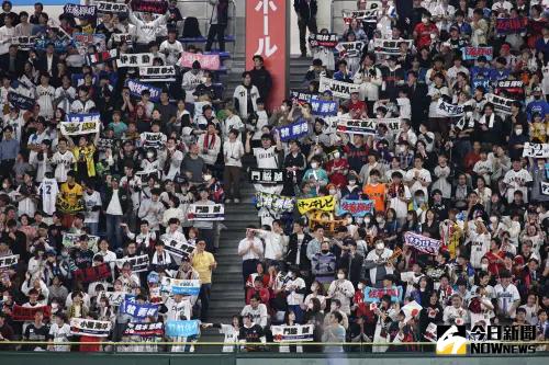 ▲東京巨蛋來了很多為日本隊加油的觀眾。（圖／記者葉政勳攝 , 2023.11.16）