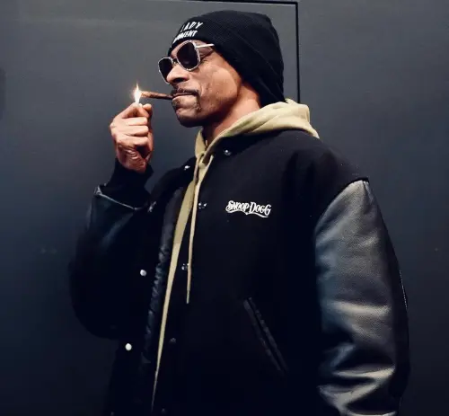 Snoop Dogg突然在社群媒體上宣告要戒菸,外界都認為這只是他一貫耍幽默的方式。(圖/翻攝Snoop Dogg IG) ▲Snoop Dogg突然在社群媒體上宣告要戒菸,外界都認為這只是他一貫耍幽默的方式。(圖/翻攝Snoop Dogg IG)