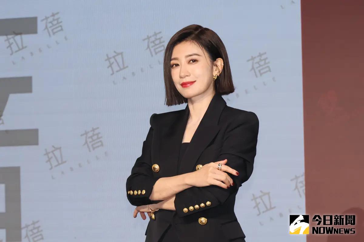 ▲賈靜雯《此時此刻》脫到剩內褲，最怕拍得不好看，透露深夜傾聽小S拍戲壓力。（圖／記者鄭孟晃攝）