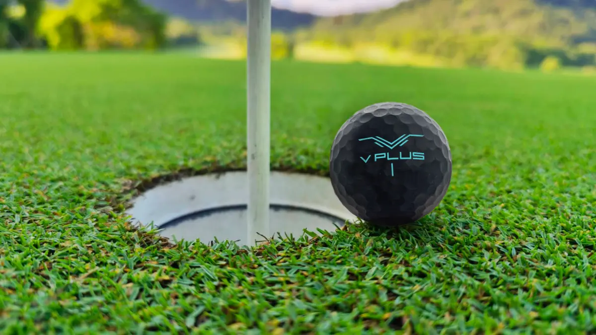 ▲高球出現全新變革，未來小白球可能變成小黑球。官方提供