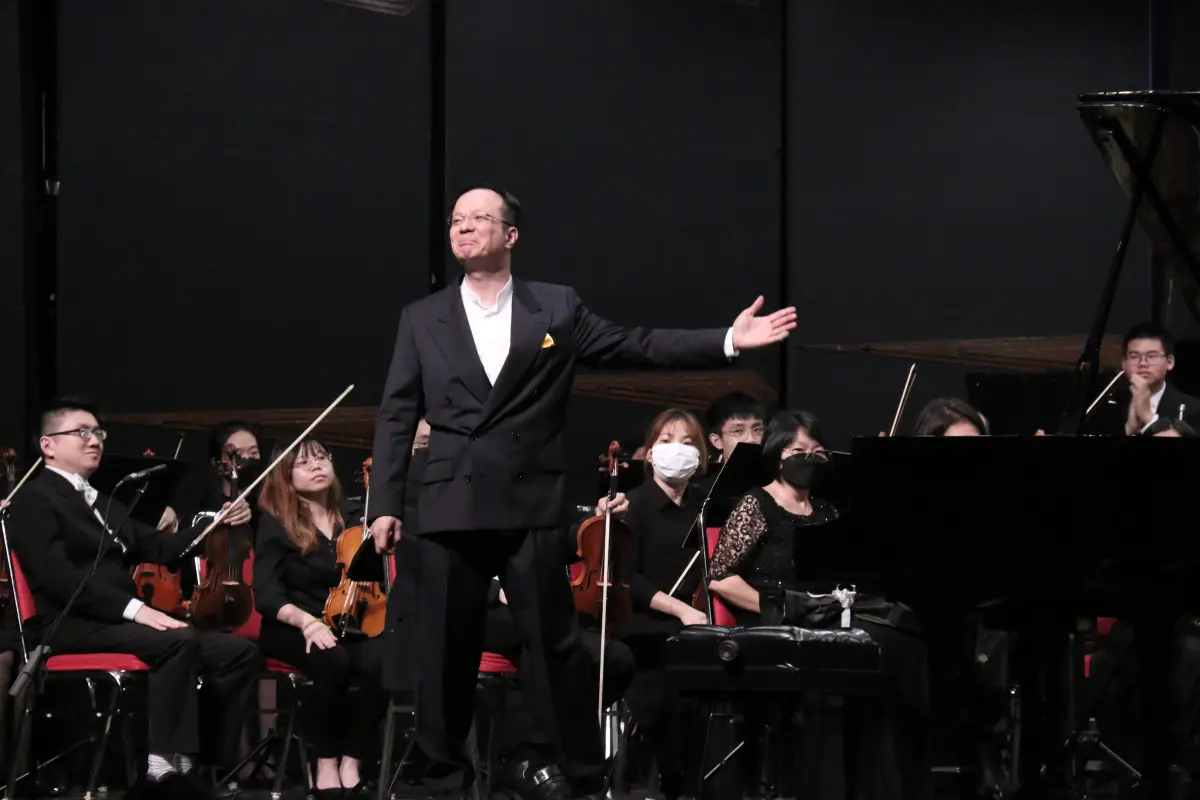 ▲鋼琴演奏家陳瑞斌於馬來西亞演出後，獲現場觀眾熱情回應。（圖／綺想室內樂團提供）