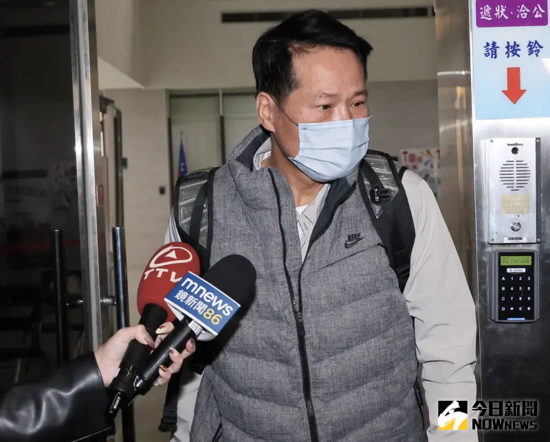 ▲前裕隆總教練、現為高雄鋼鐵人總教練邱大宗訊後請回(圖/記者鄭孟晃攝,2023.11.17)