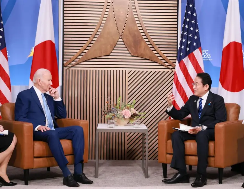 ▲美國總統拜登（左）與日本首相岸田文雄（右）16日會面。（圖／取自twitter.com/kantei）