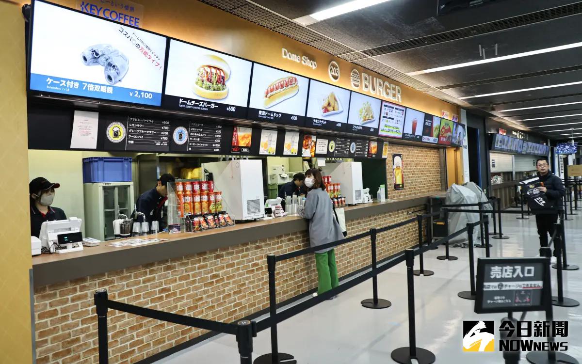 ▲東京巨蛋已經是無現金化，全面電子支付。（圖／葉政勳攝）