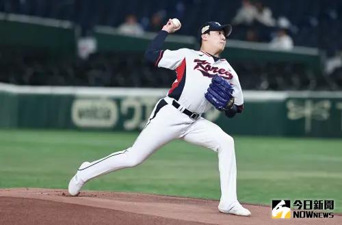 ▲韓國隊的動態，不只中華隊緊緊盯著，台灣媒體也是持續在更新，主力好手一再因傷退賽，自然是報導重點，內容也會提及情勢對韓國不利。（圖／記者葉政勳攝 , 2023.11.18）