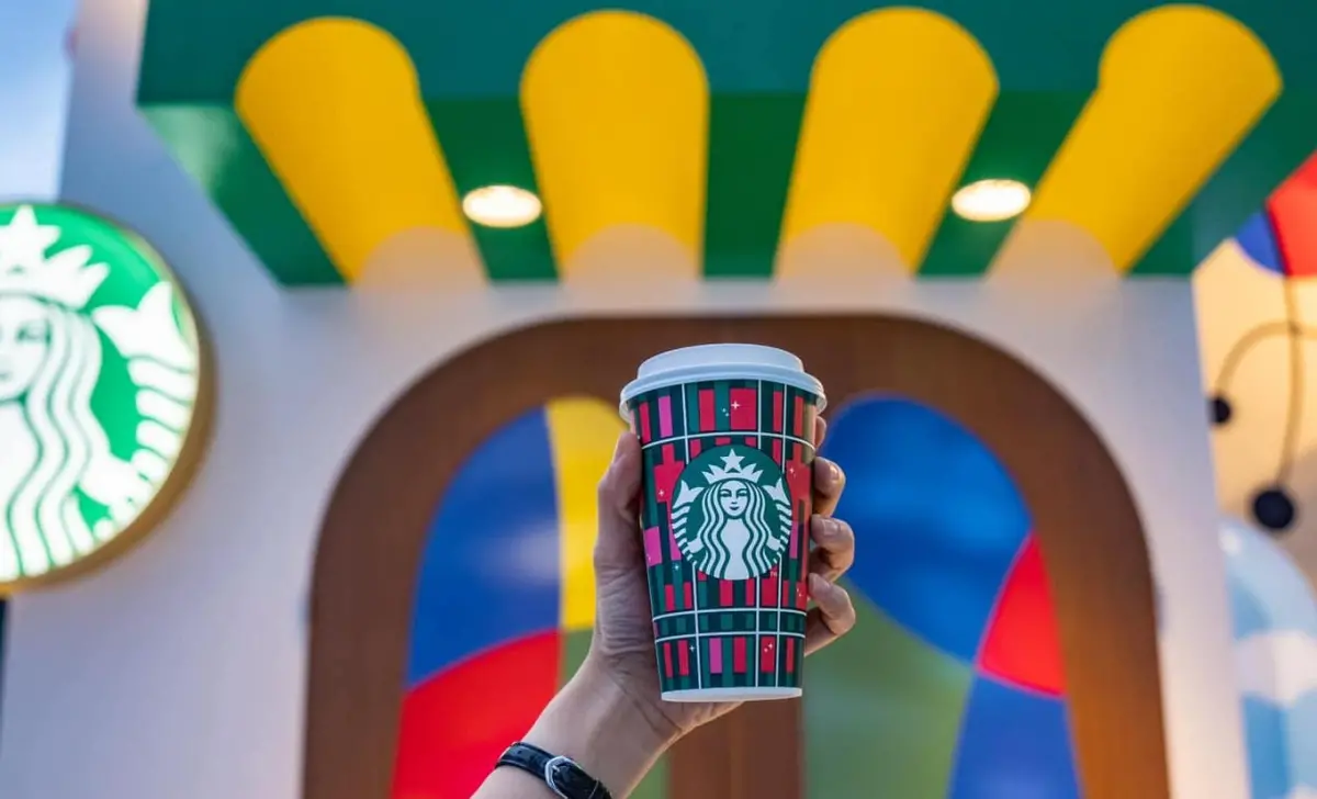 ▲氣溫直降，手搖飲優惠改喝熱飲也好划算！星巴克「買一送一」連喝4天，再幫大家一次整理CoCo都可、珍煮丹等3大手搖飲也「買1送1」。（圖／翻攝自星巴克FB）