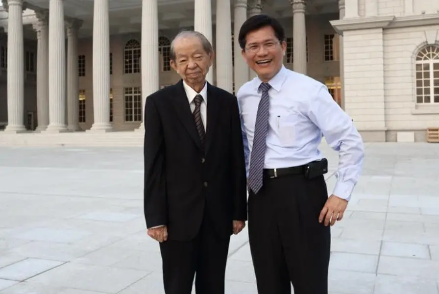 ▲林佳龍發文回憶許文龍的人生哲學。（翻攝自林佳龍臉書）