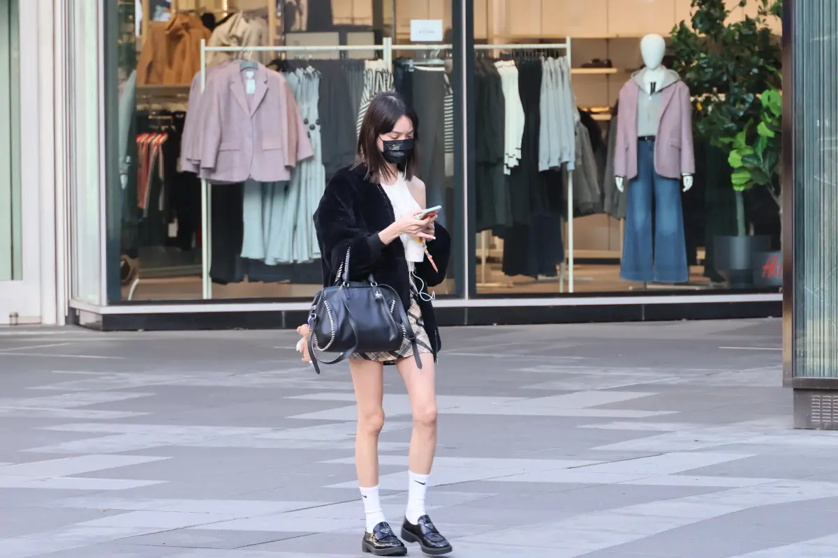 ▲今（25）日仍是相當炎熱的一天，全台高溫普遍都超過攝氏30度，中南部局部地區有攝氏36度以上高溫。（圖／記者陳明安攝）