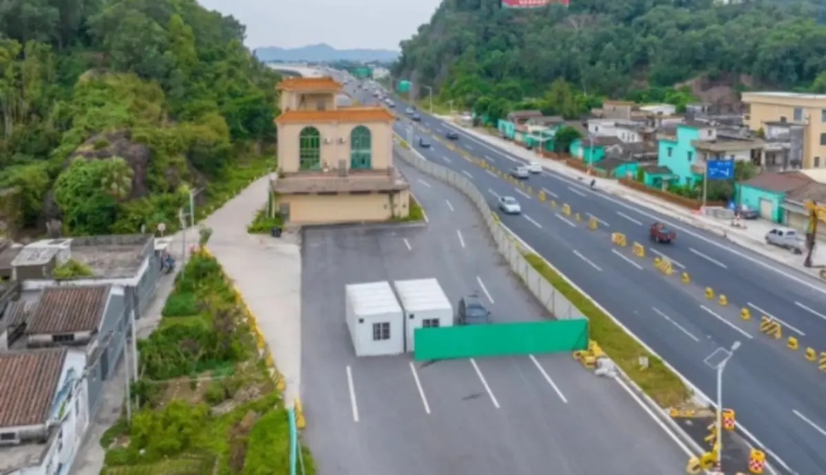 ▲中國廣東省江門一處號稱當地「最牛釘子戶」的住家，近日遭到拆除。（圖／翻攝自央廣網）